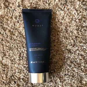 Monat replenish masque